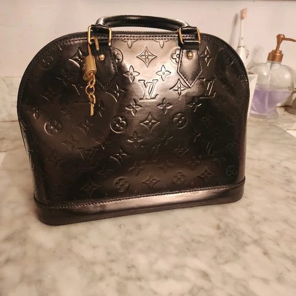 Louis Vuitton Alma PM Bag Black - Picture 4 of 8
